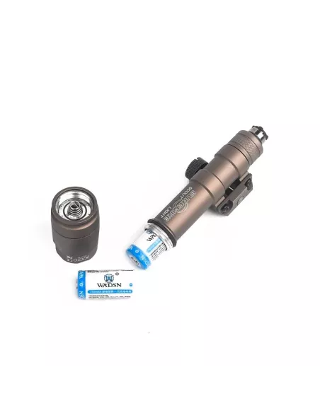 Linterna M600C Pulsador - Wadsn