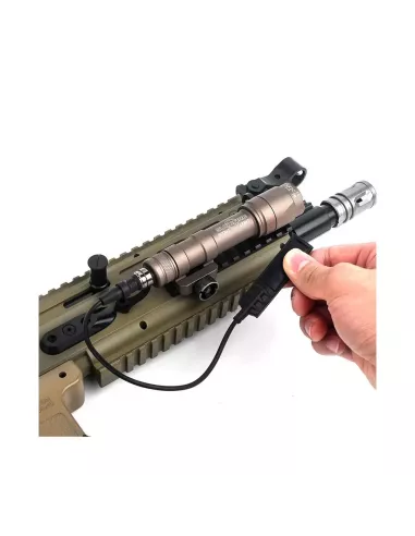 Linterna M600C Pulsador - Wadsn
