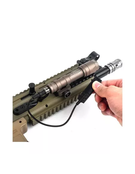 Linterna M600C Pulsador - Wadsn